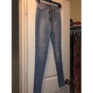 Classic High Waisted Jeans